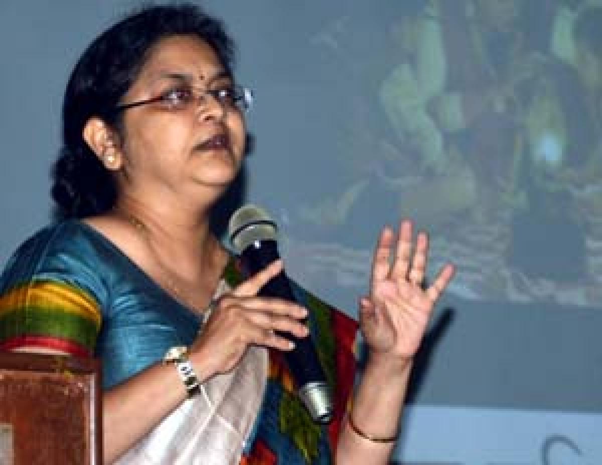 Dr Rooma Sinha speaking at Health Lecture in Hyderabad